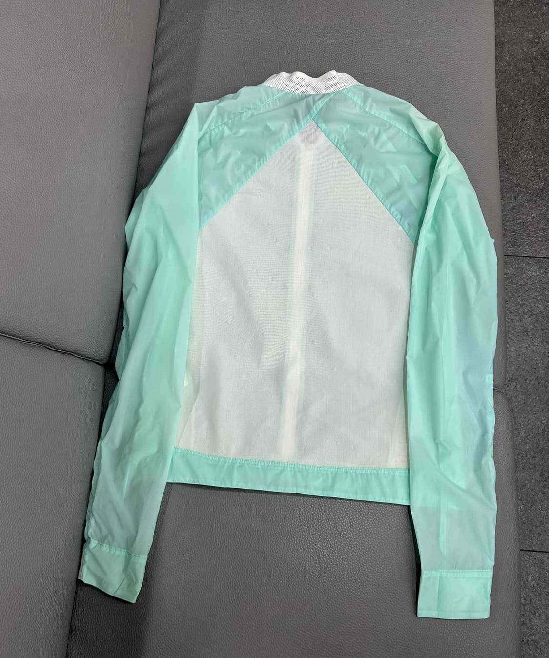 타이틀리스트 여성 스윙 바람막이 자켓(M/90) 상품이미지6