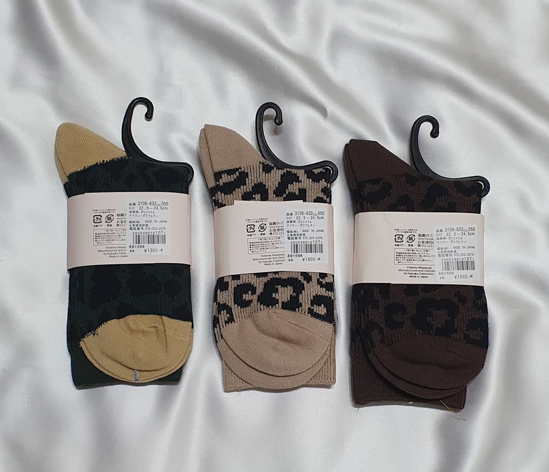 그린 베이지 브라운 호피 레오파드 비비안웨스트우드 양말  상품이미지2