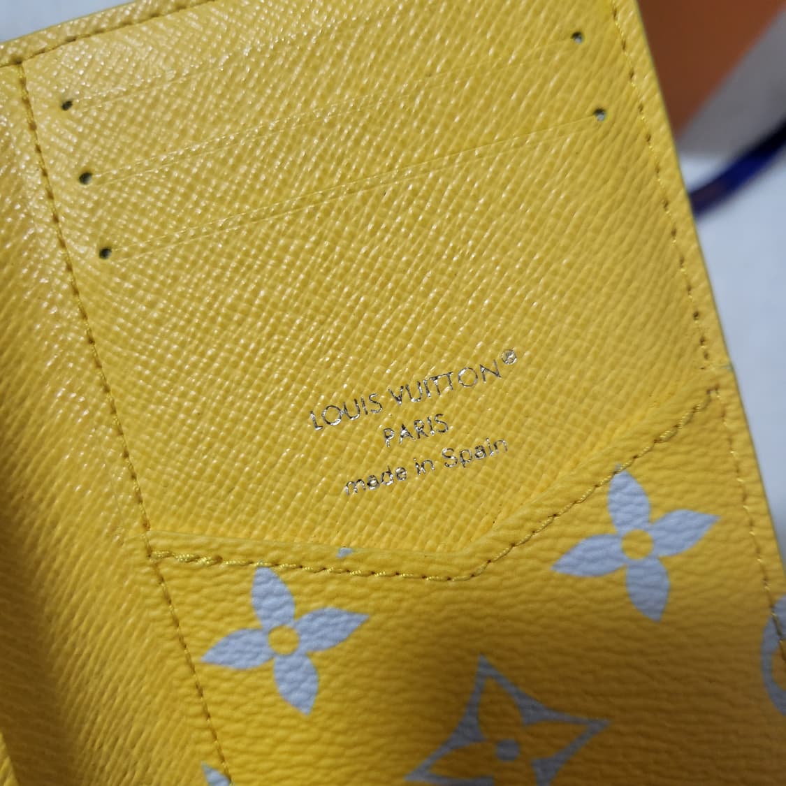 [신형/새상품급] 루이비통 모노그램 오거나이저 카드지갑 그레이 옐로우 상품이미지4