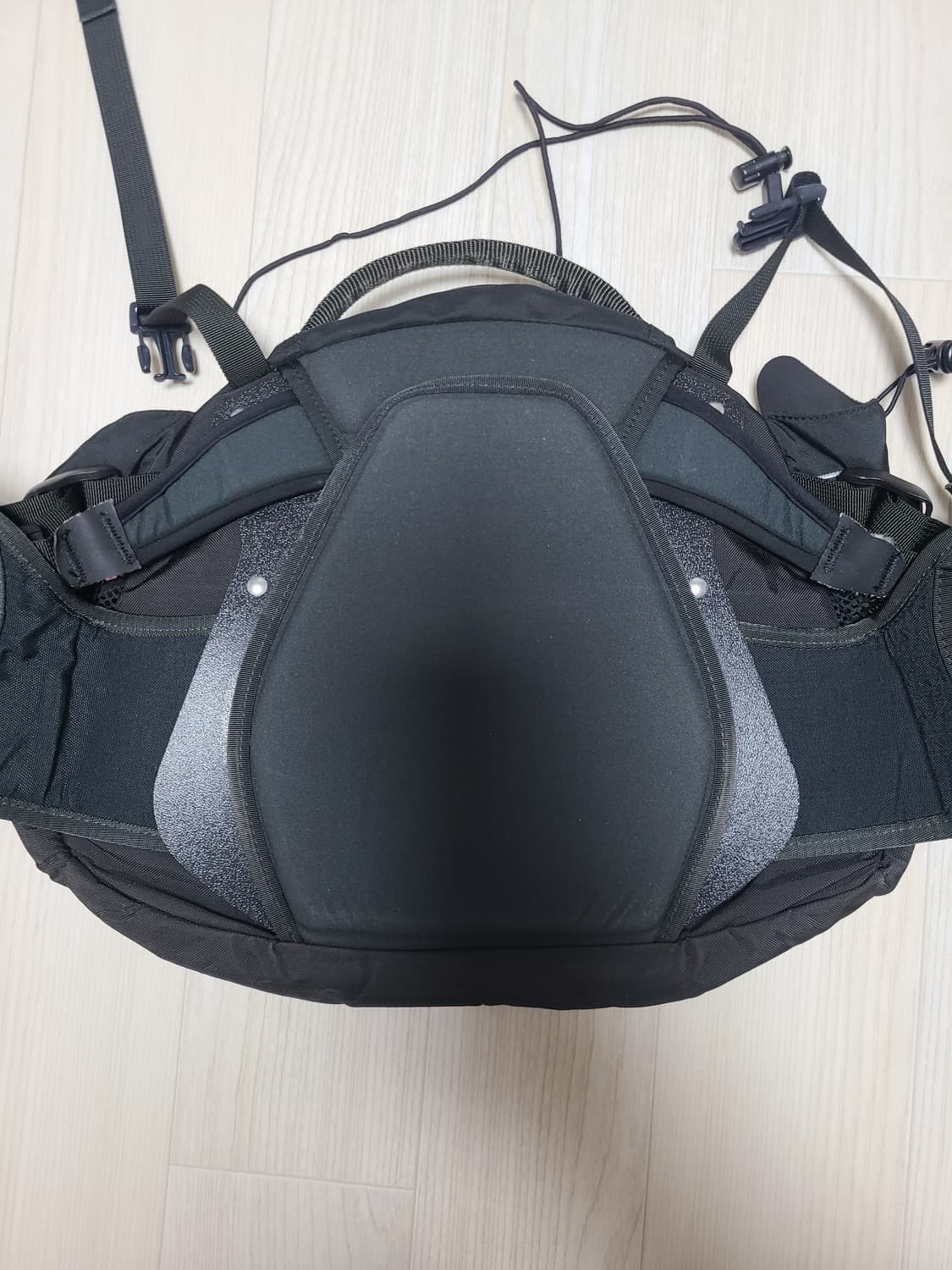 아크테릭스 Q10 럼버백 상품이미지3