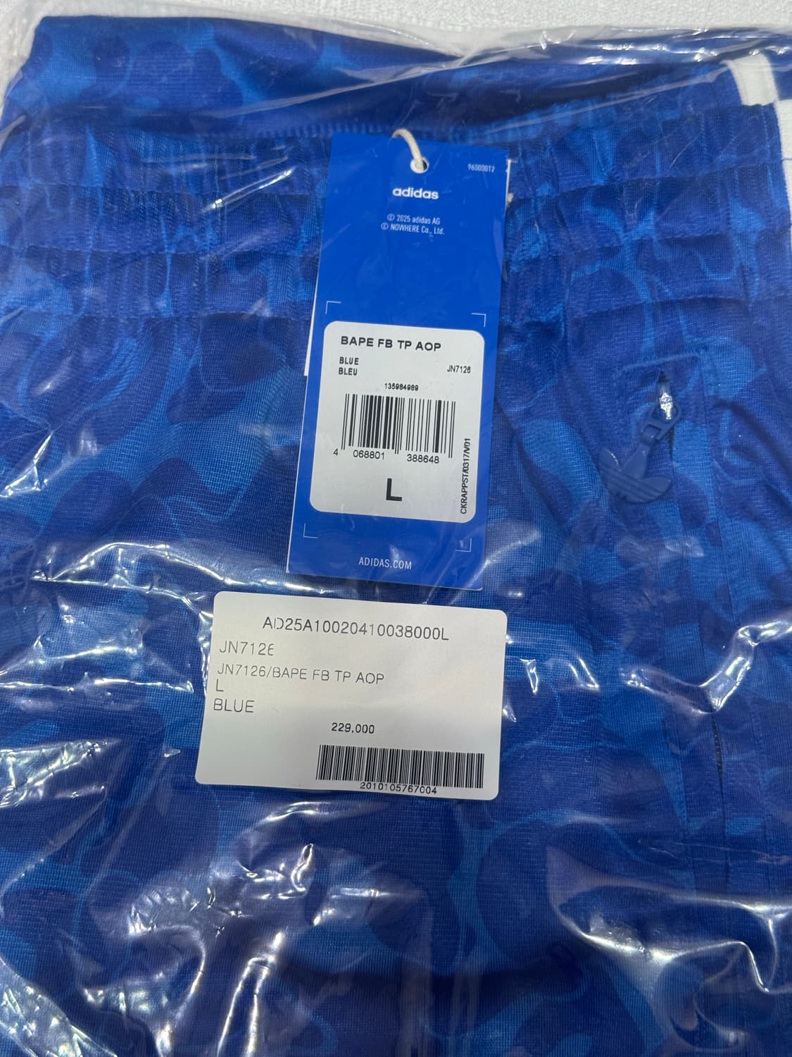 아디다스 x 베이프 파이어버드 트랙 팬츠(KR-L 사이즈) 상품이미지1