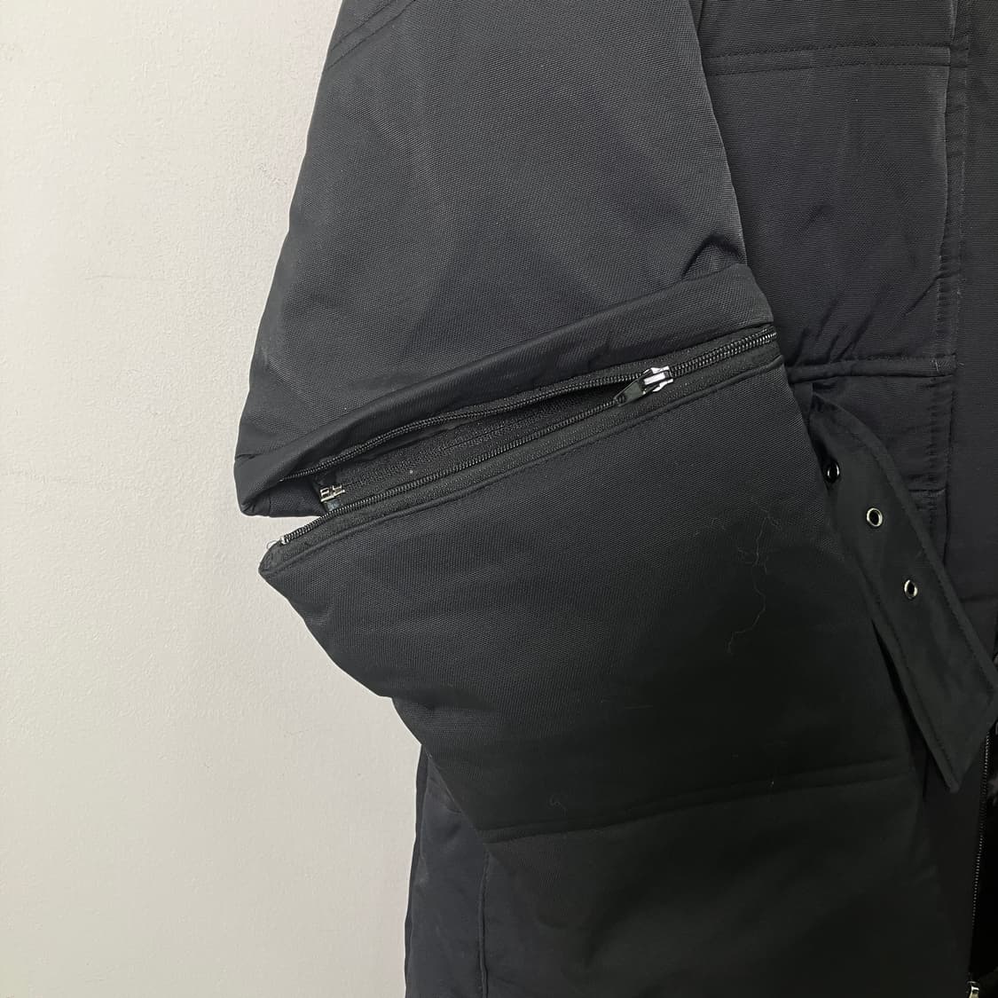 프라다 블랙 후드 퍼 야상 패딩  상품이미지8