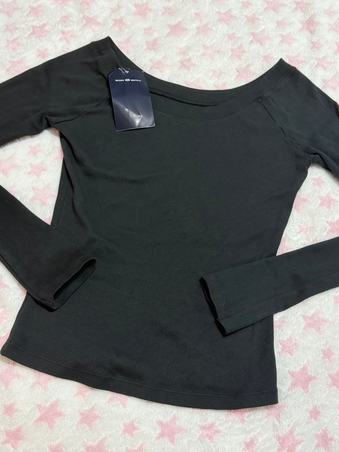 브랜디멜빌 블랙 카밀라 탑 오프숄더 티셔츠 상품이미지2