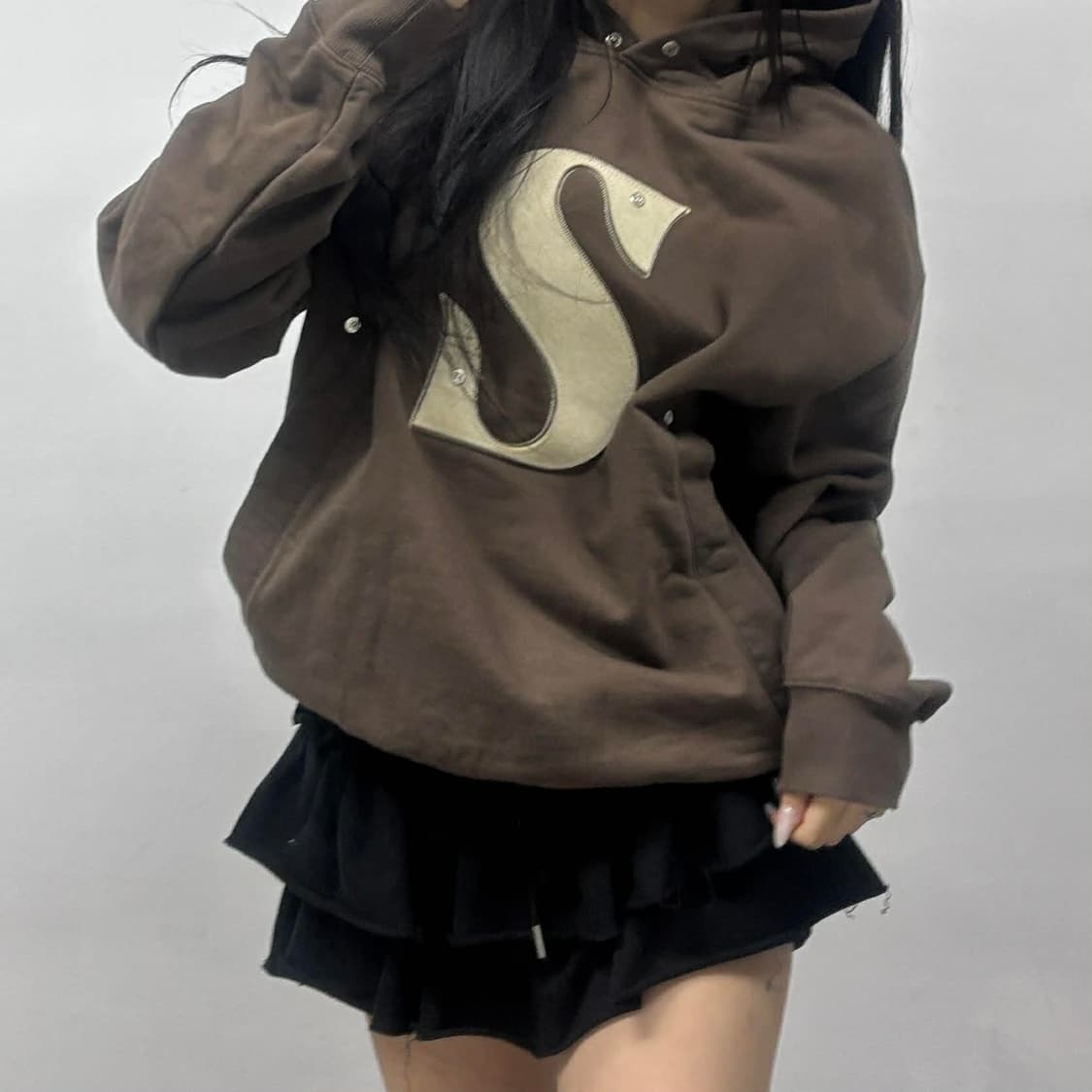 Satur 세터 리벳 아플리케 브라운 스웻 셔츠 후드티(95) 상품이미지2