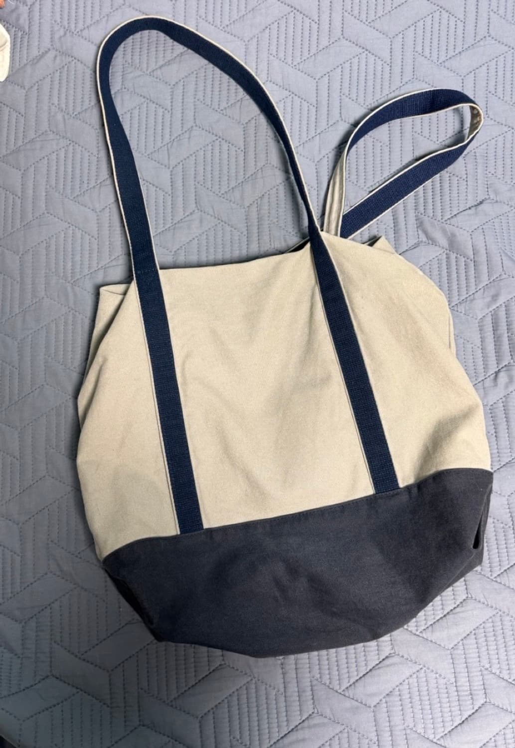 해칭룸 클래식 토트백 네이비 상품이미지2