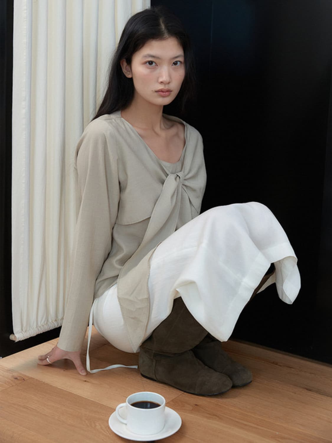 아우로 ouro sheer ribbon blouse 블라우스 베이지 상품이미지1