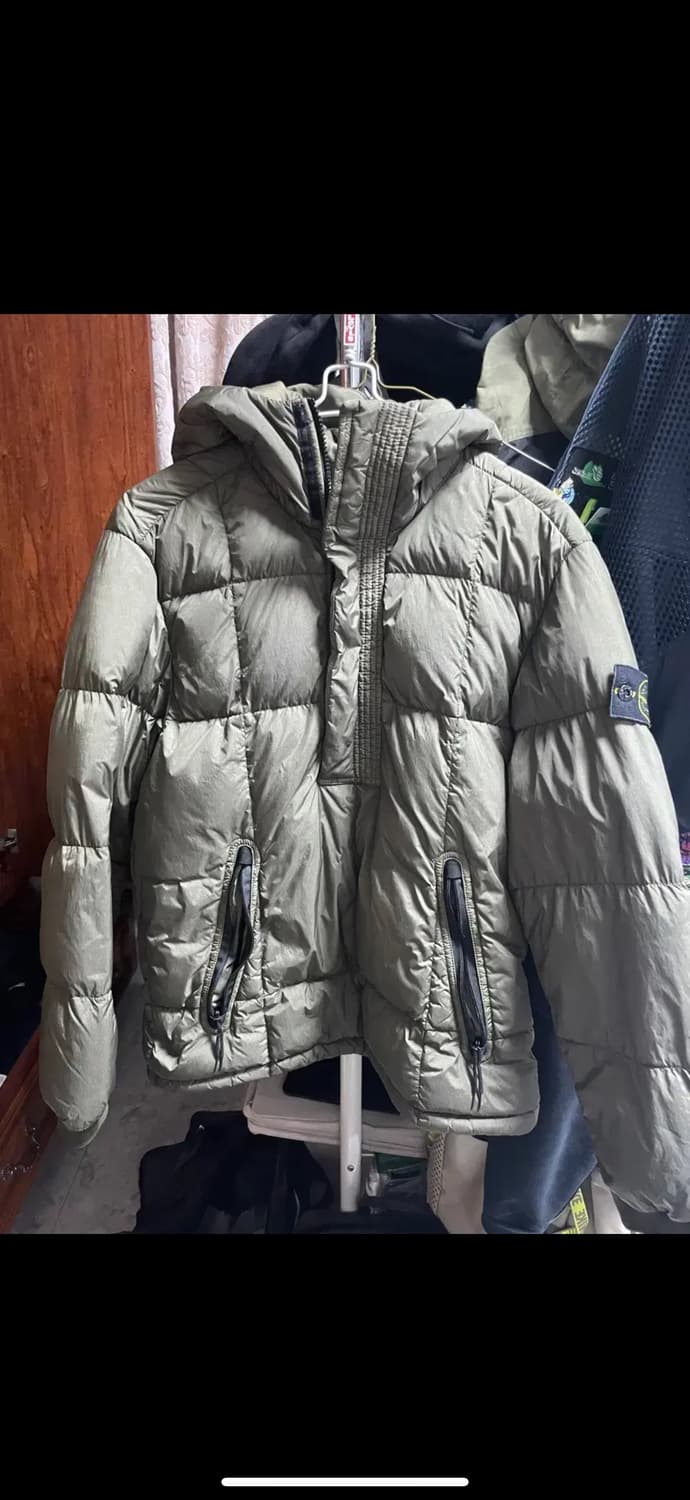 스톤아일랜드 와펜 크링클랩스 나일온 필드 아노락 패딩 올리브 상품이미지3