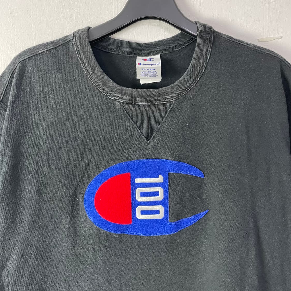 챔피온 100주년 기념 반팔티 블랙 상품이미지3
