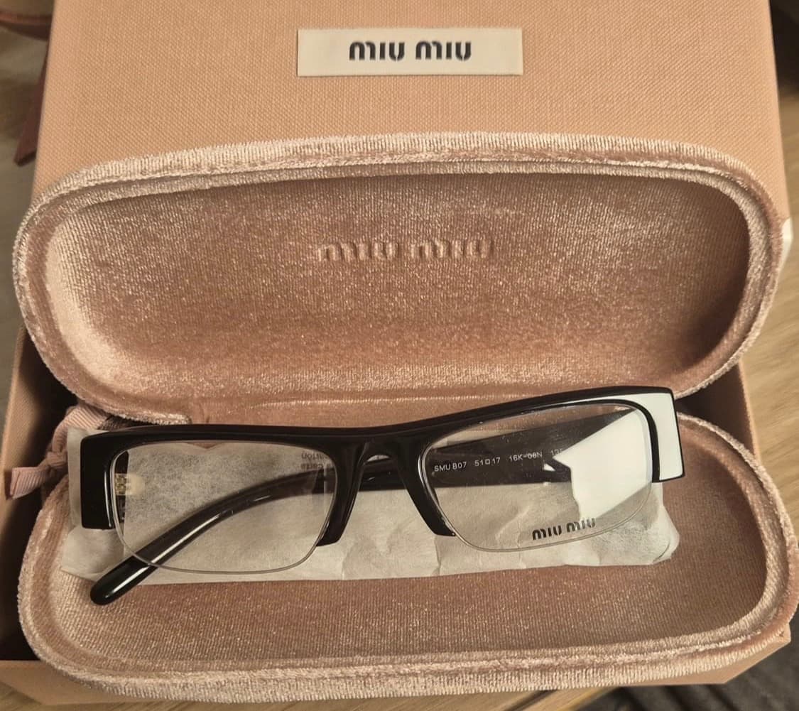 미우미우 브데트 안경 상품이미지2