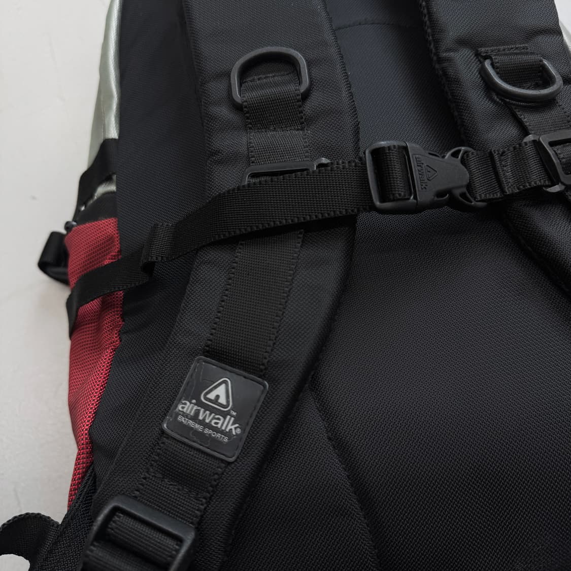 에어워크 고프코어 실버 레드 배색 테크니컬 백팩 상품이미지7