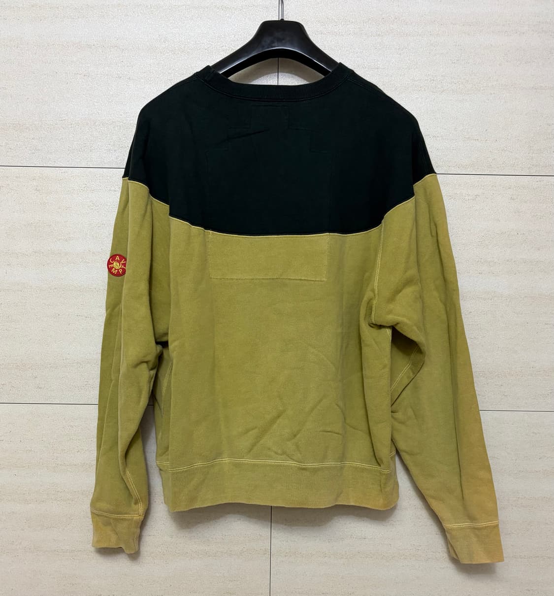 C.E ROUND SHOULDER CREW NECK 상품이미지2