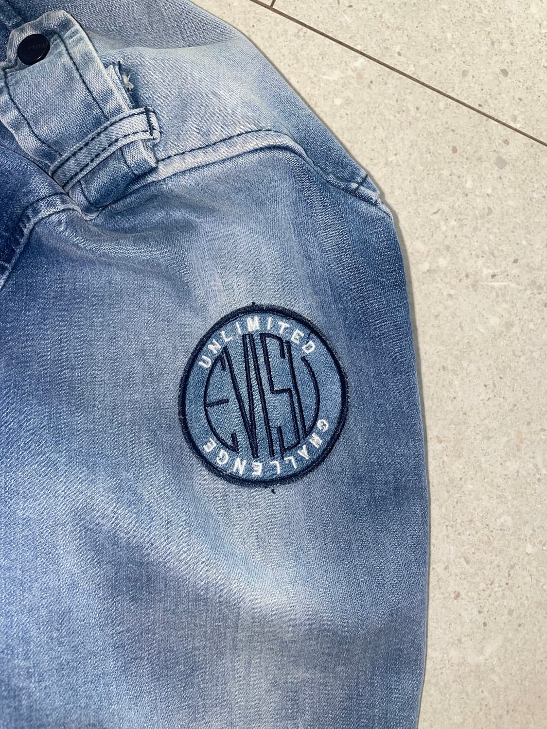 에비수 비대칭 데님자켓 상품이미지5