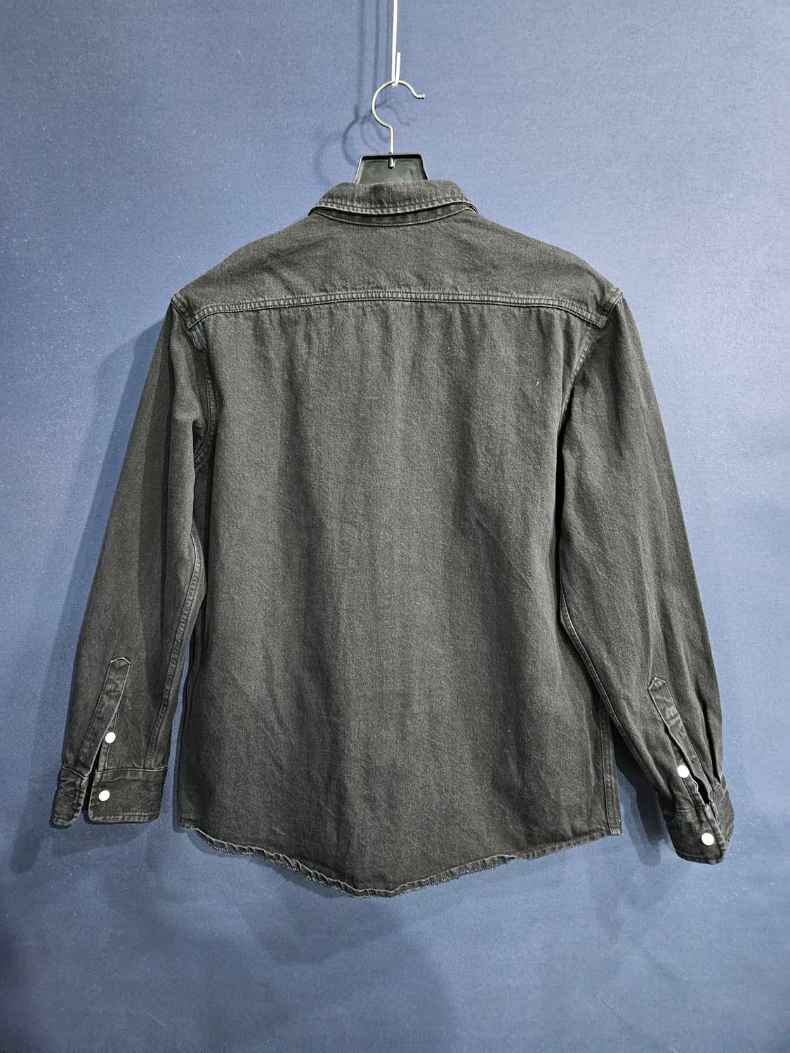 플라스틱 프로덕트 블랙컬러 남성 오버핏 90~95 데님셔츠  상품이미지2