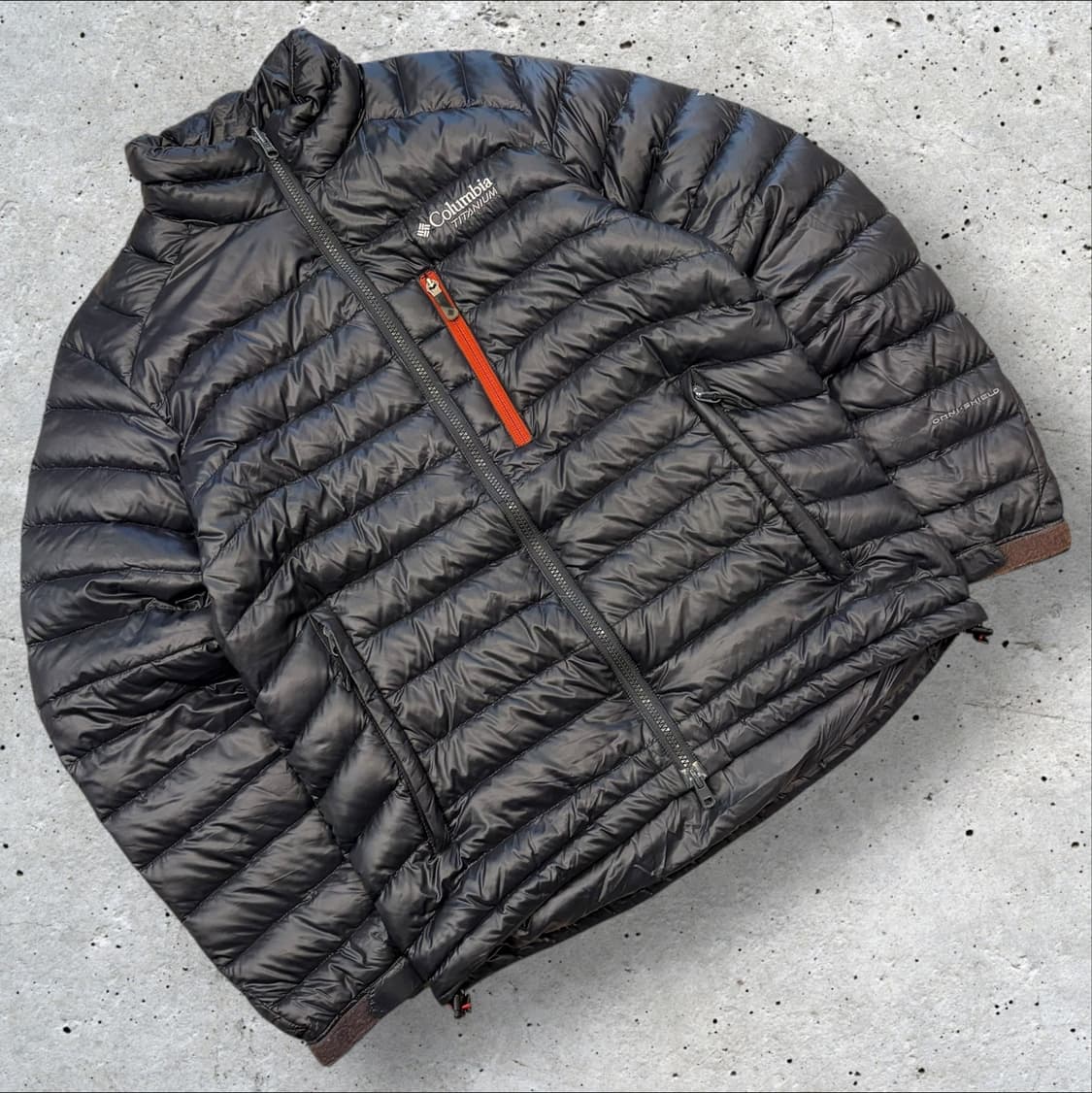 [M] 컬럼비아 티타늄 블랙 다운 경량 패딩 C23 상품이미지1