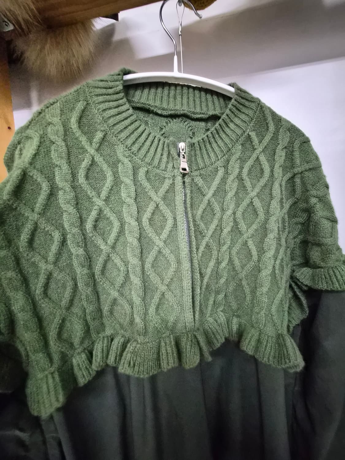 케이블 니트프릴 원피스 상품이미지4