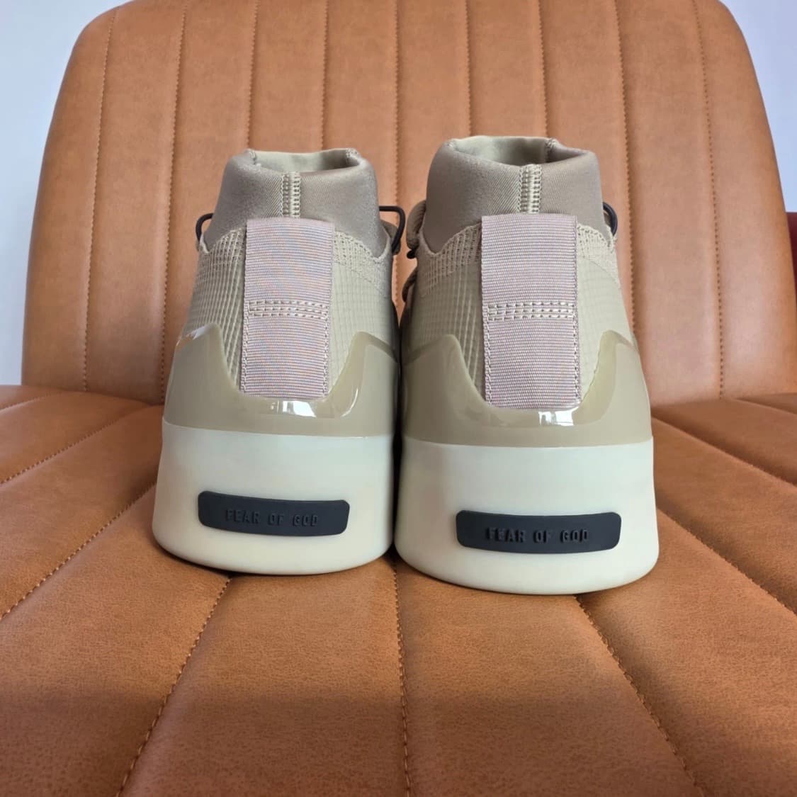 아디다스 X 피어 오브 갓 애슬레틱스 베스킷볼 클레이 295 상품이미지6