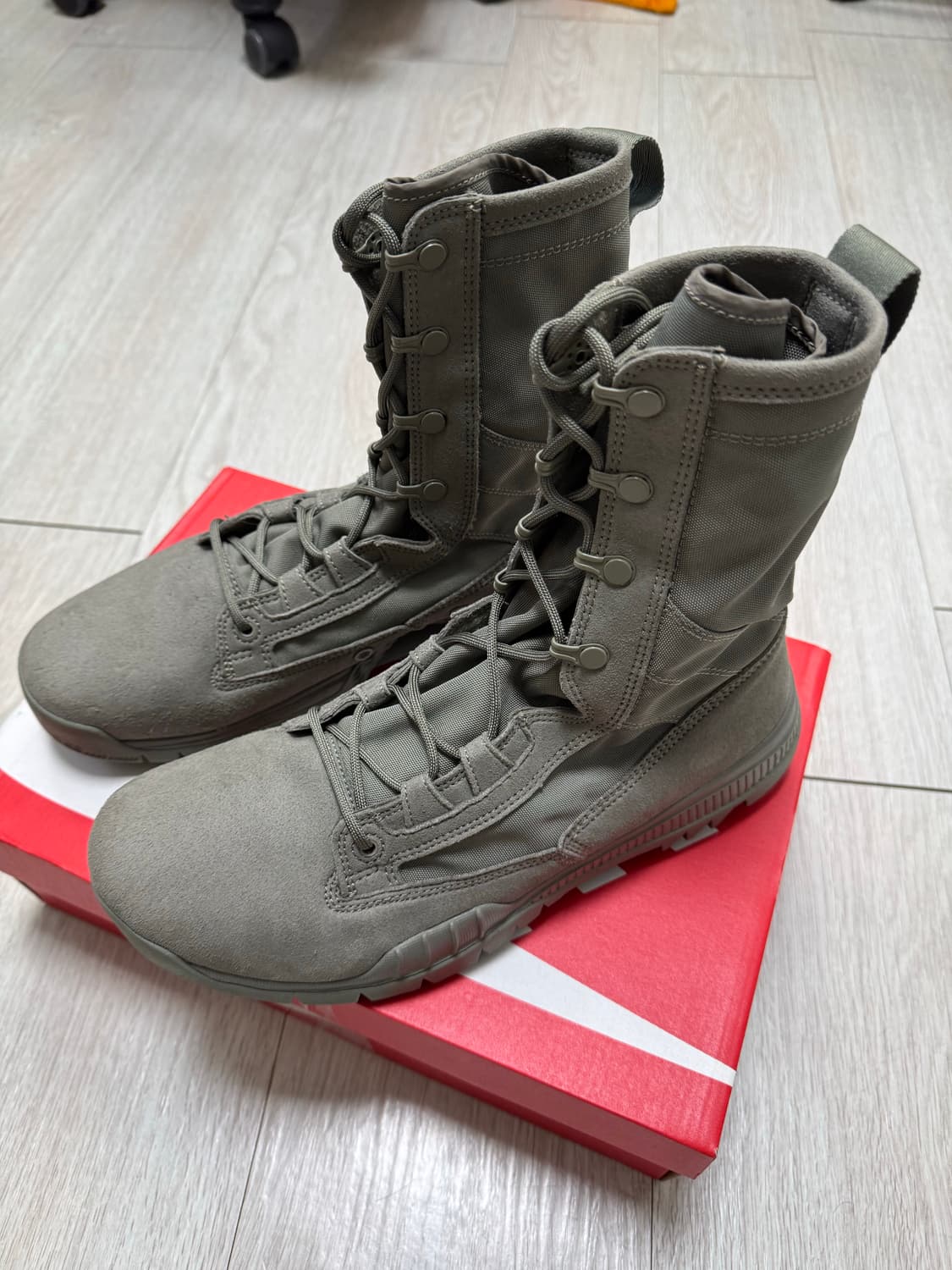 270) 나이키 sfb 택티컬 정글 부츠 8인치 세이지그린 상품이미지1