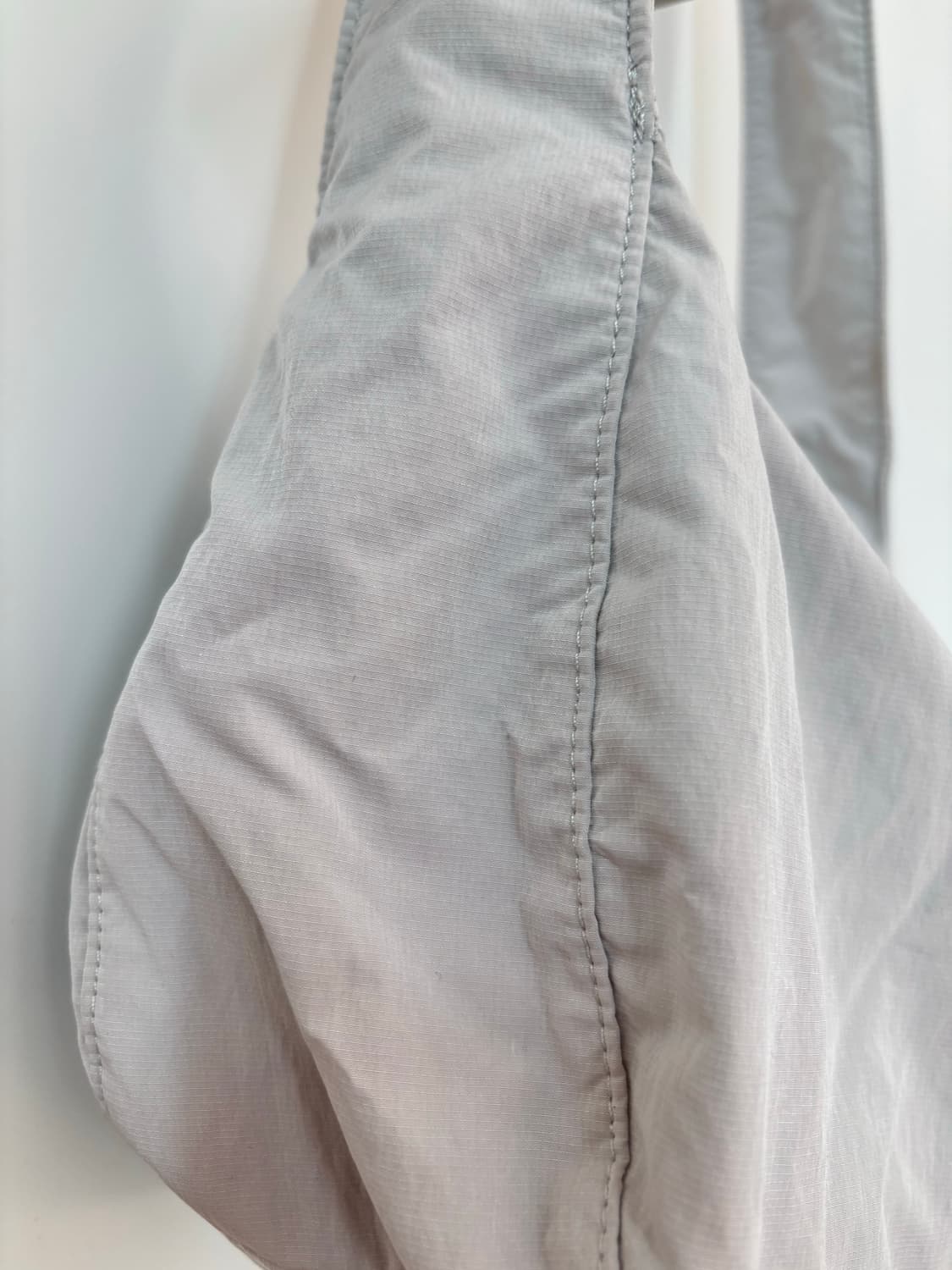 코스 새들백 라이트그레이 상품이미지2