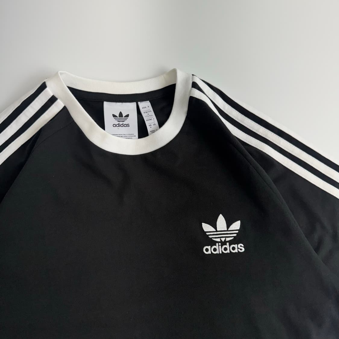 Adidas 아디다스 빅 파이어로고 블랙 반팔  상품이미지4