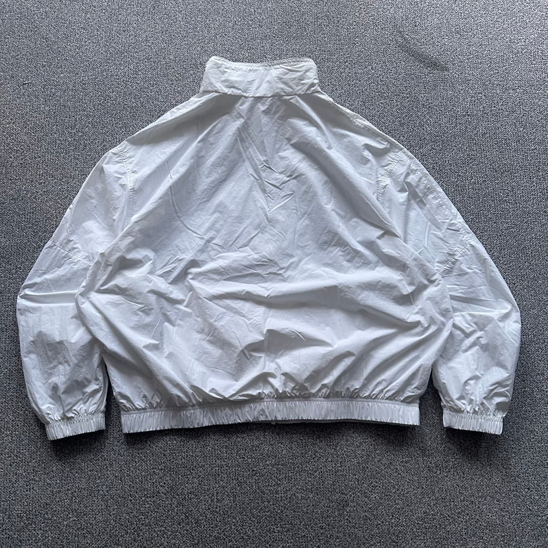 나이키 화이트 바람막이 자켓 상품이미지3