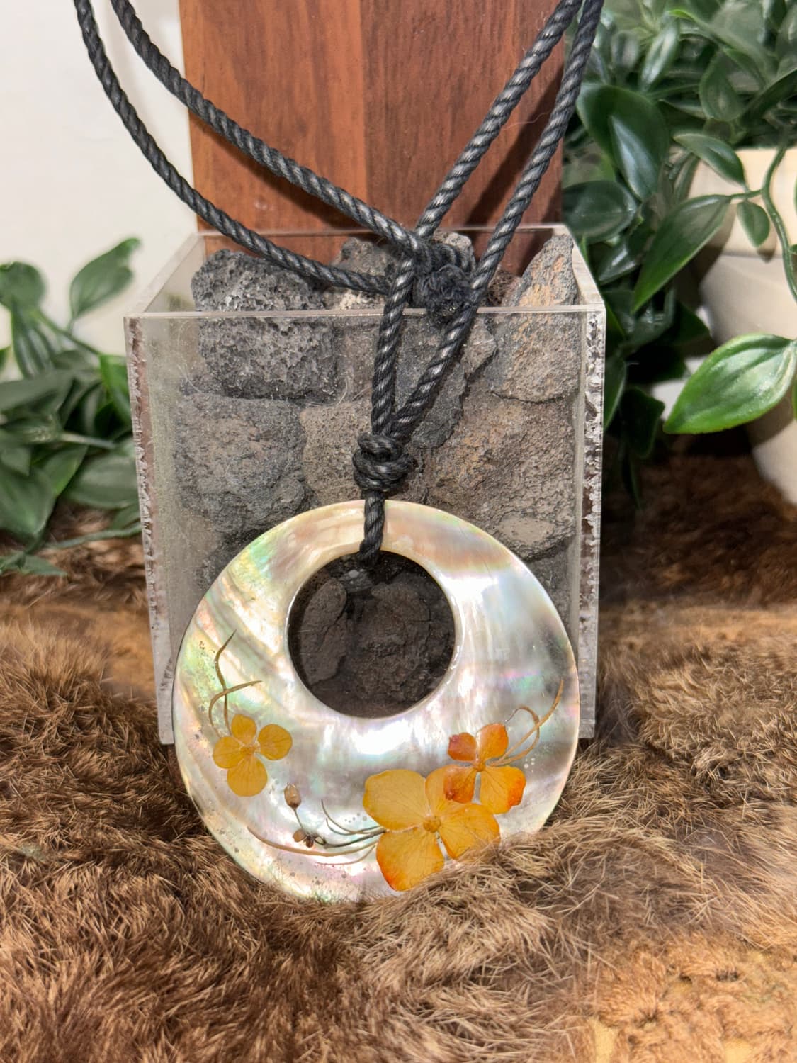 Oriental flower nacre necklace  상품이미지2