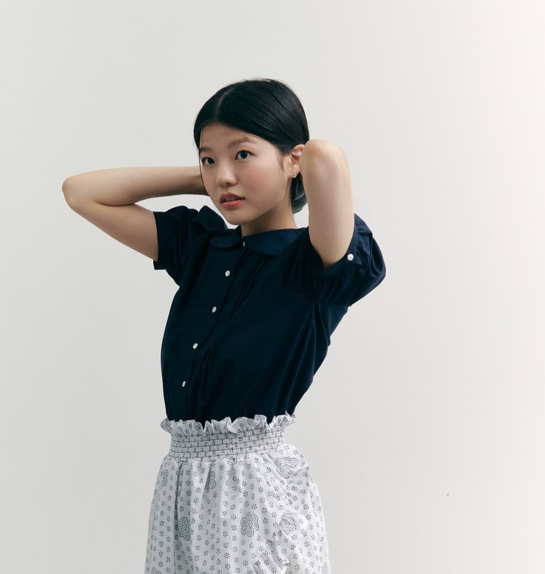 가니송 하프 슬리브 마가렛 소라색 핀턱 반팔 블라 우스 상품이미지2