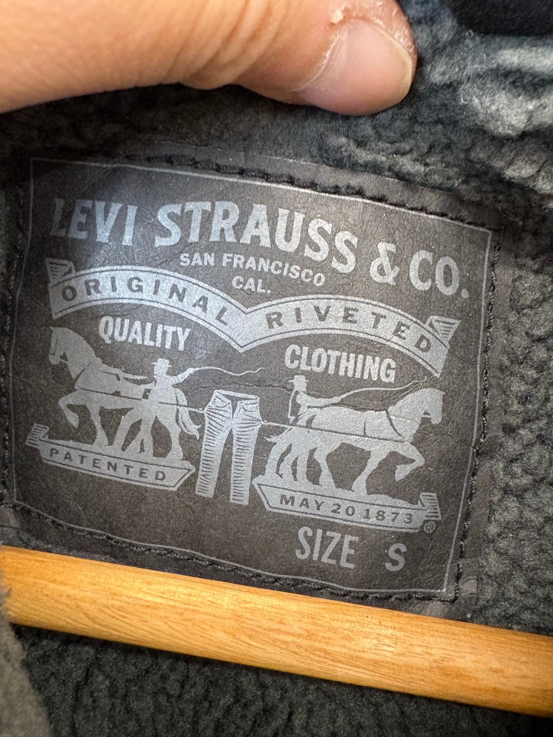 리바이스 흑청 데님 쉐르파 트러커 자켓 상품이미지5