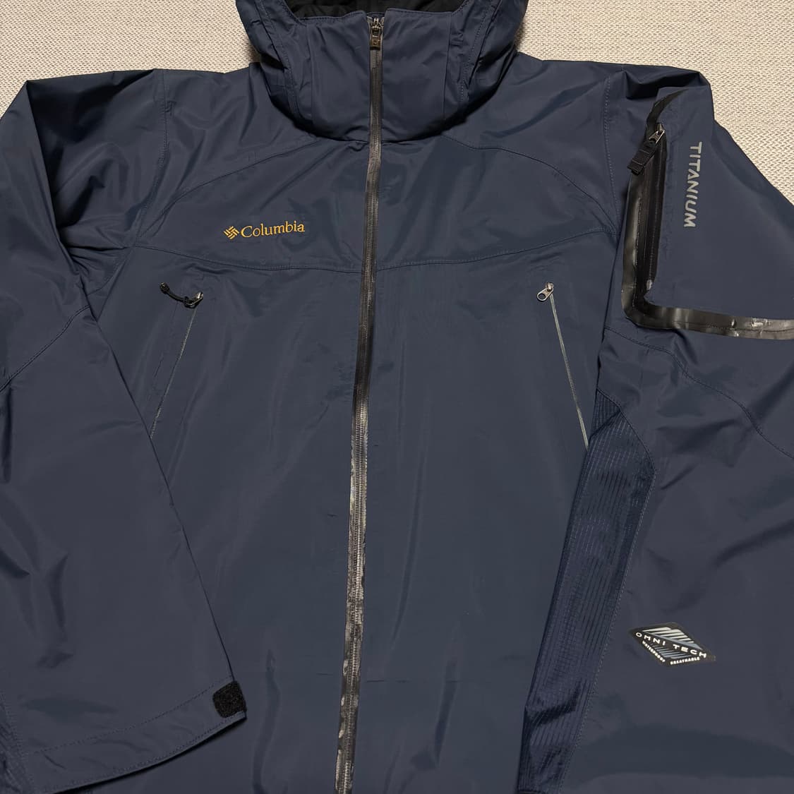 컬럼비아 티타늄 옴니테크 바람막이 자켓 상품이미지2