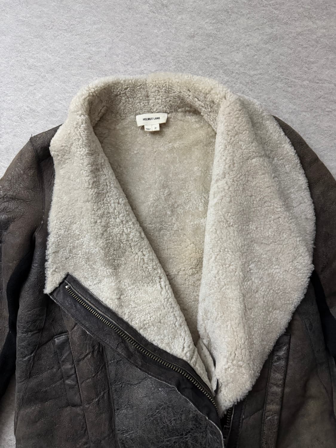 헬무트랭 비대칭 실루엣 램스킨 무스탕 상품이미지4