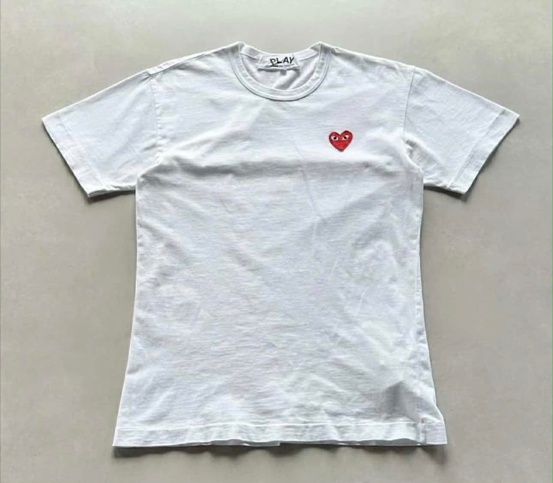 꼼데가르송 레드 하트 반팔티 상품이미지1