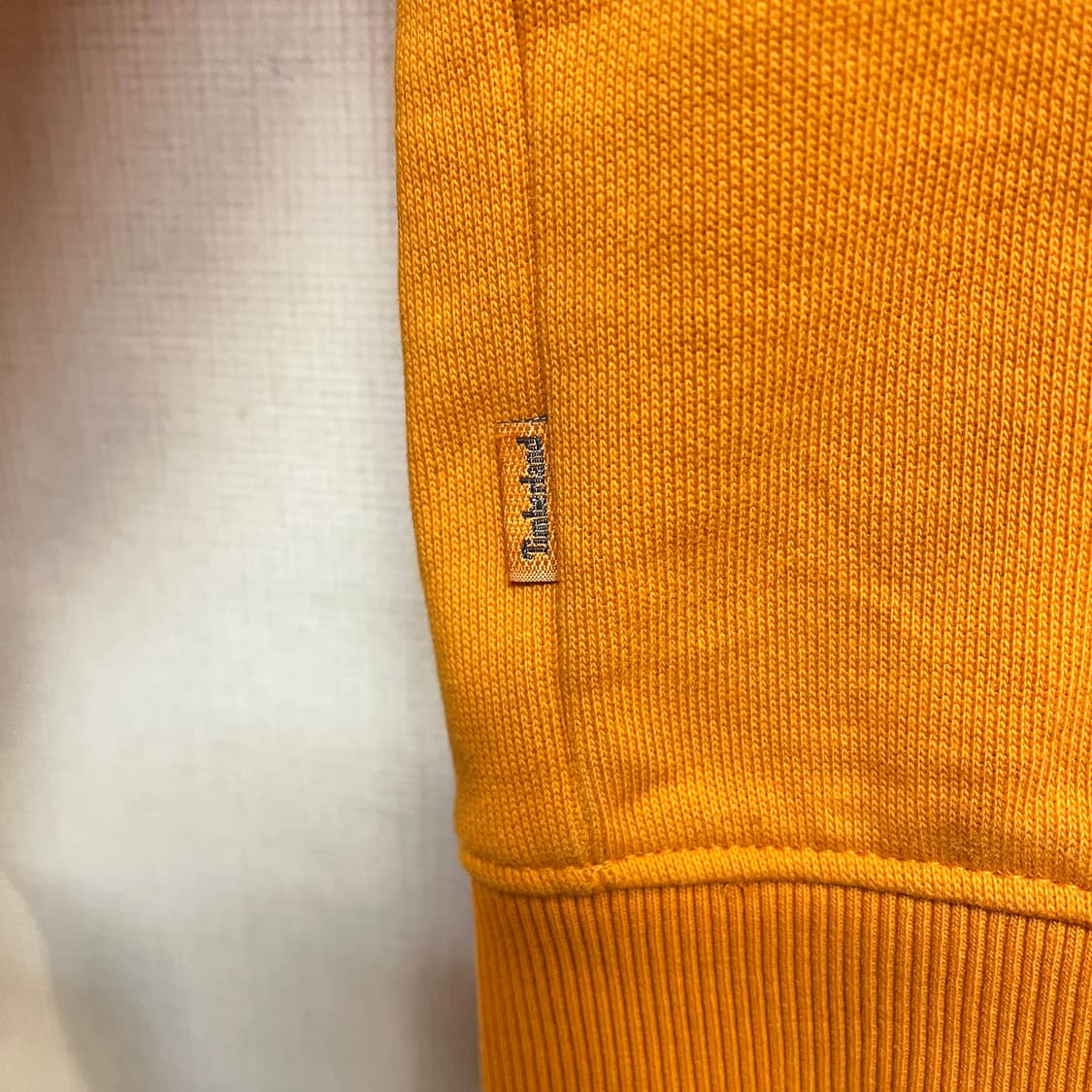 (S사이즈) 팀버랜드 센터로고 맨투맨 스웻셔츠 상품이미지4