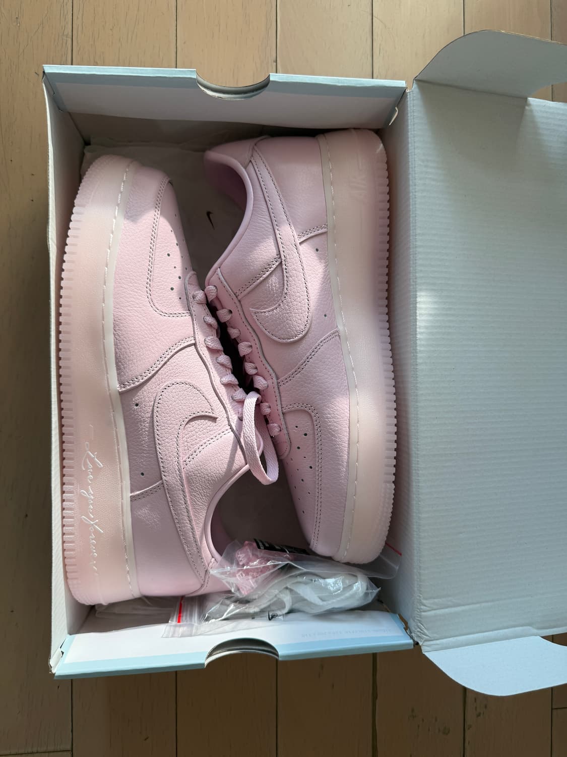 판매) 나이키 x 드레이크 녹타 에어포스 1 로우 상품이미지1