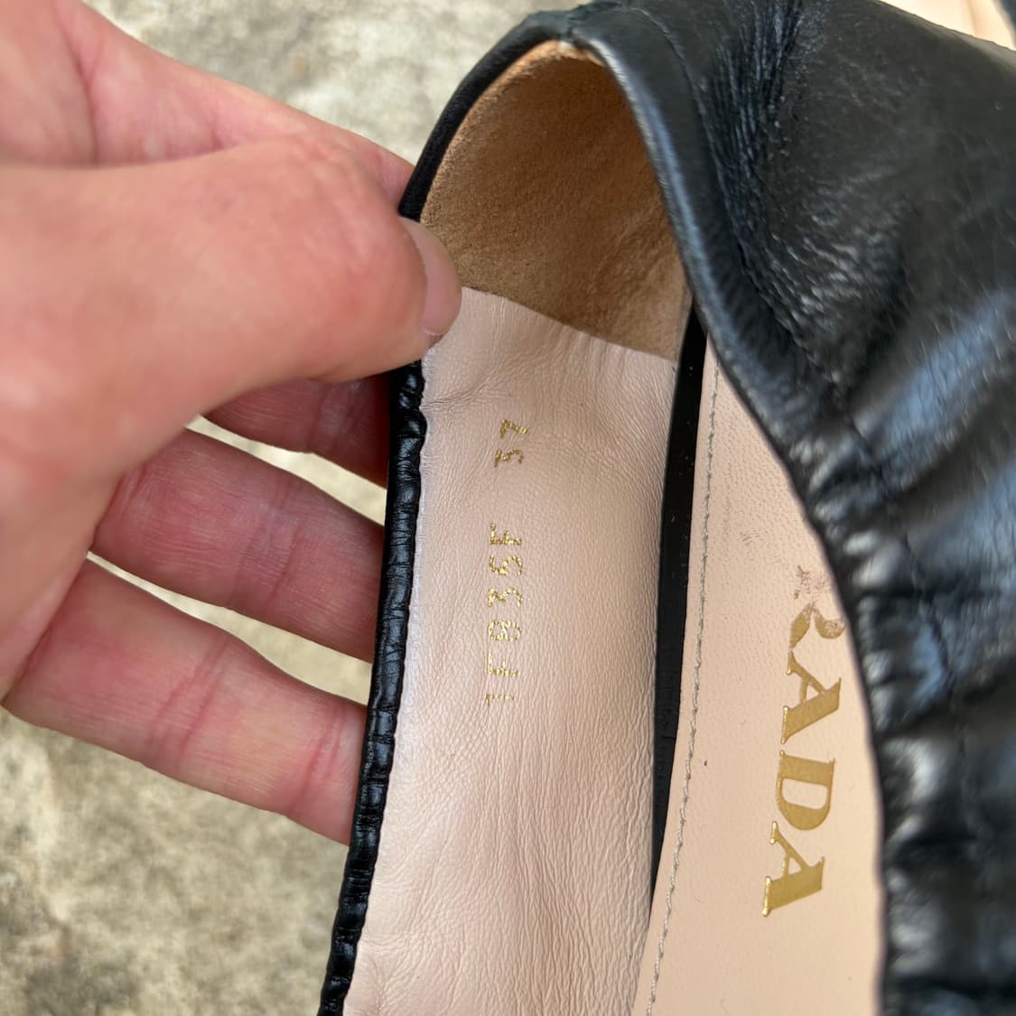 프라다 스터드 발레 슈즈 상품이미지4