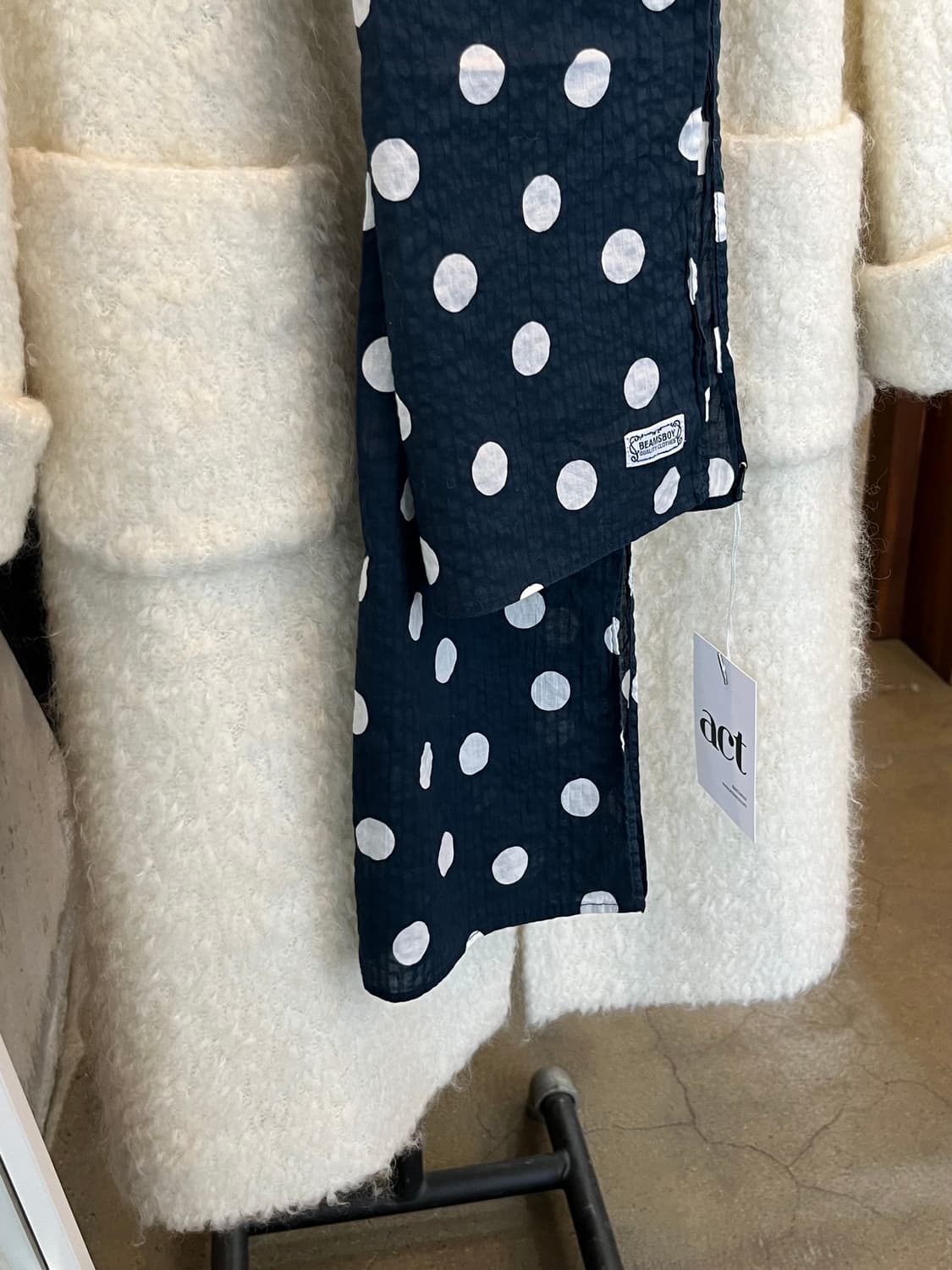 BEAMSBOY 도트 스카프 네이비 상품이미지9