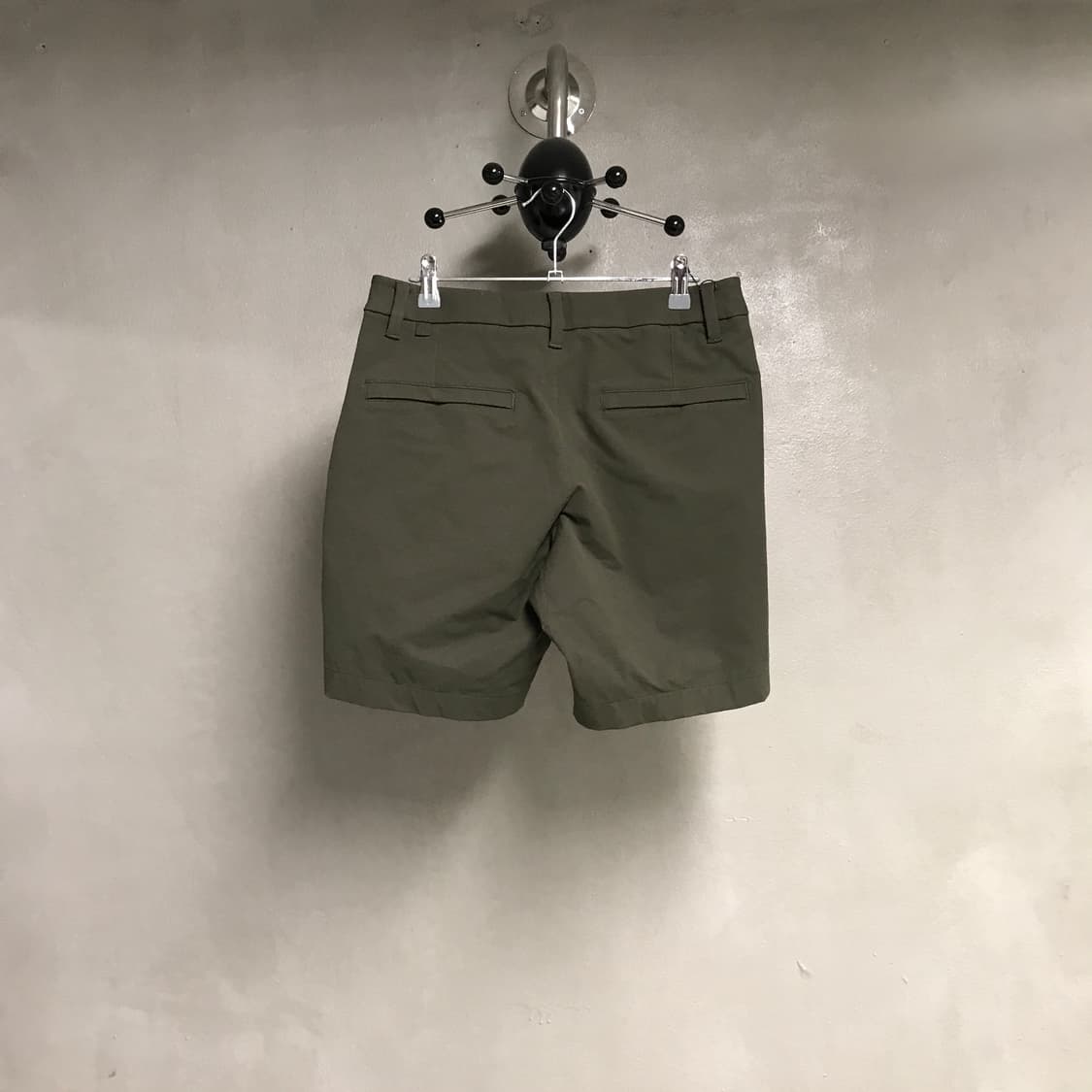 룰루레몬 카키 반바지 30 상품이미지4