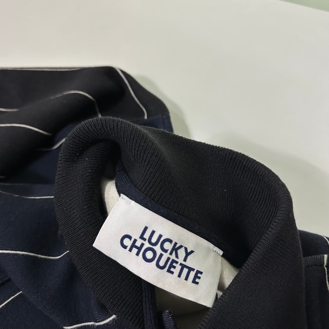 우먼OS 럭키슈에뜨 다크네이비 OWL프린팅 울 바시티자켓 상품이미지5