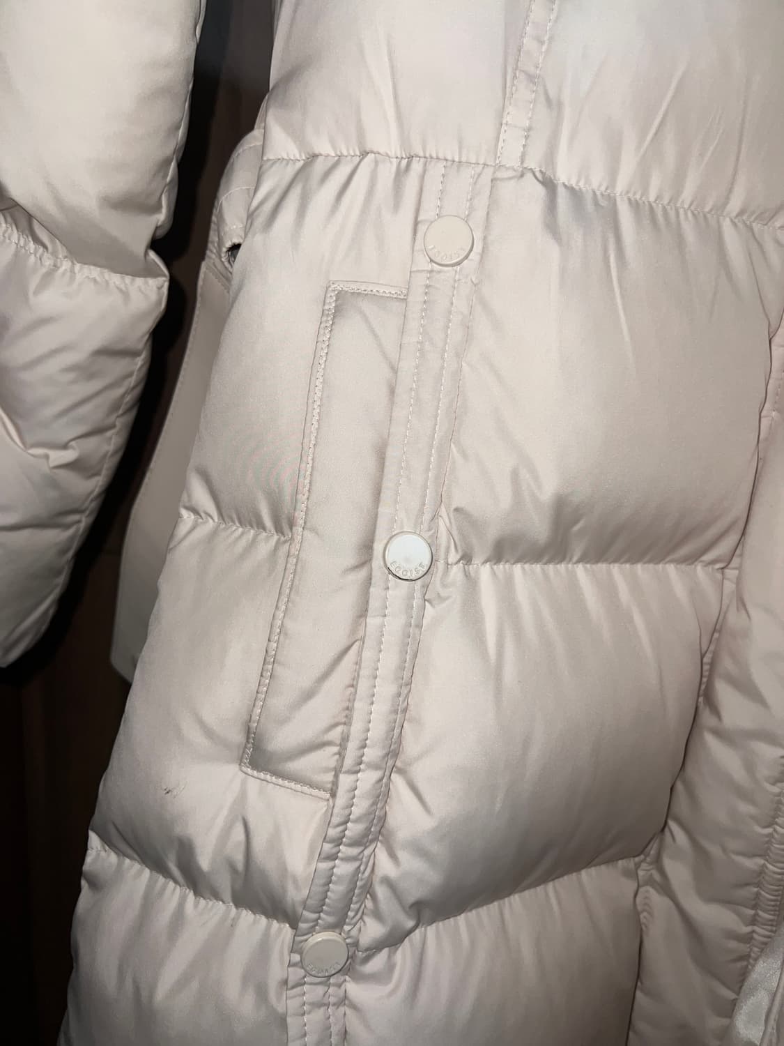 에고이스트 시그니처 페미닌 구스 롱 다운 (55) 상태 굳 상품이미지9