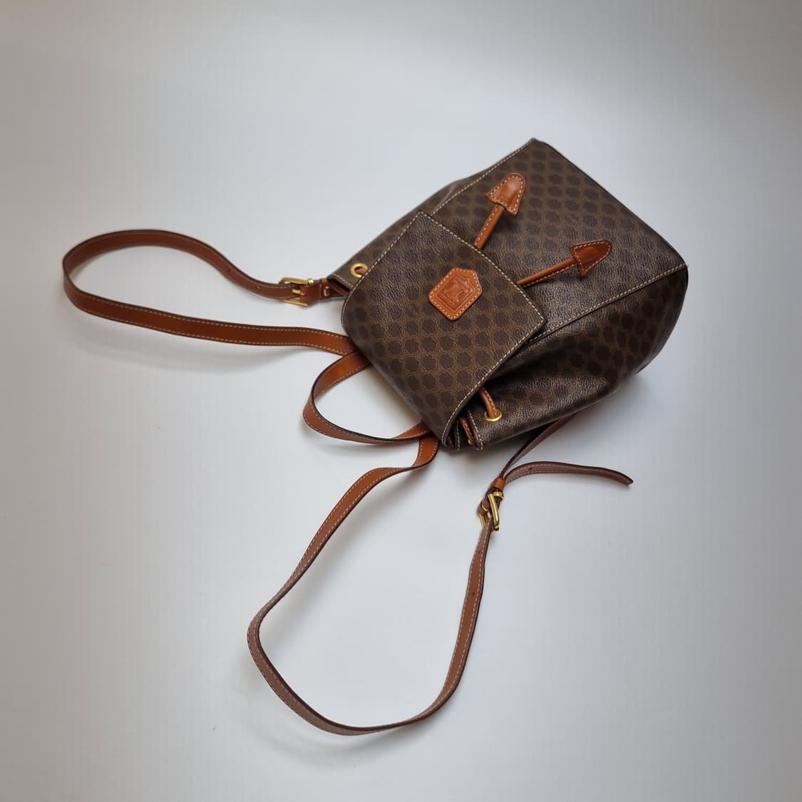 셀린느 CELINE 마카담 백팩 미니 (최상급, 희소사이즈) 상품이미지5