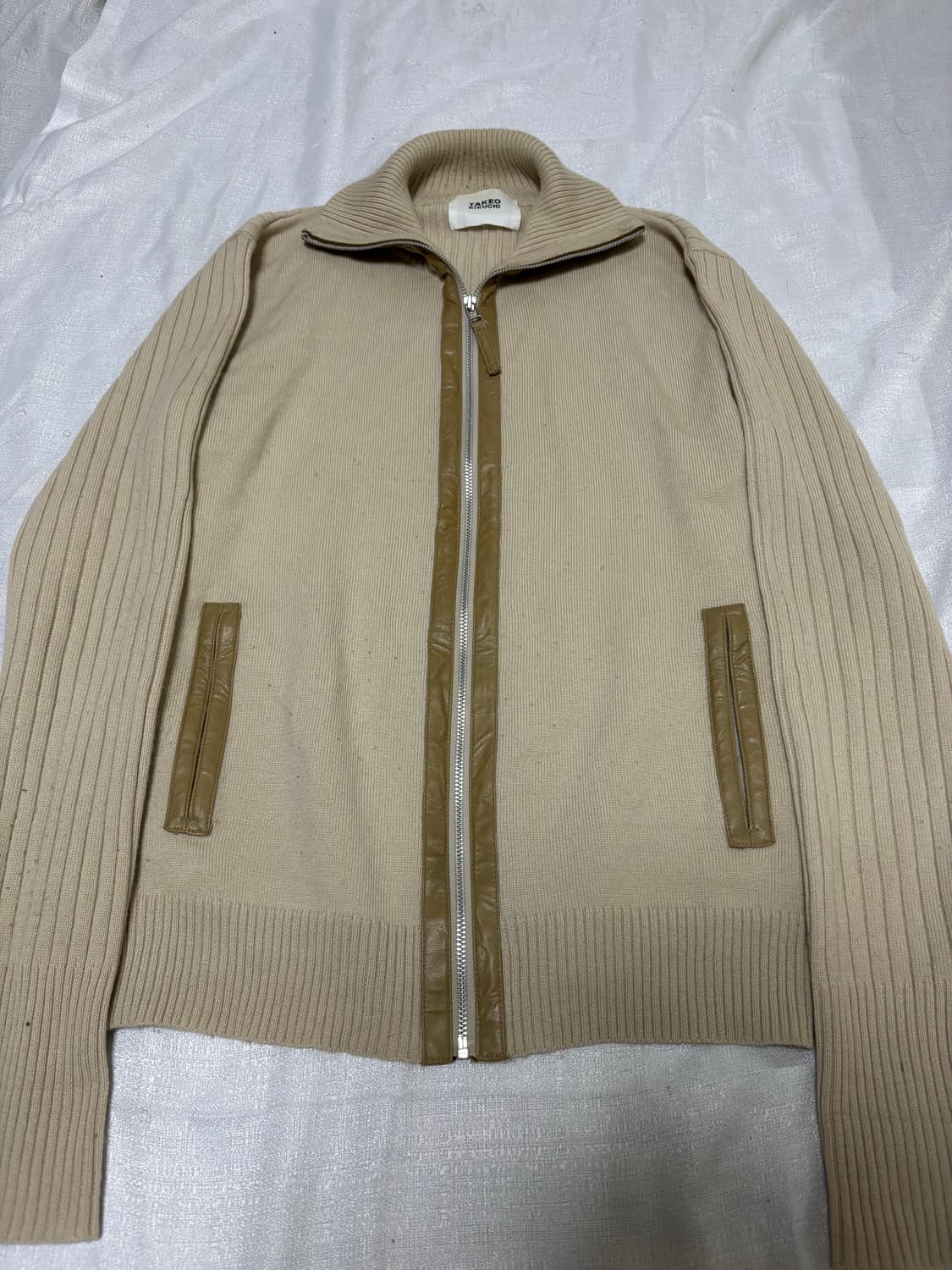 “Takeo Kikuchi” Beige Minimal Mood Knit  상품이미지6