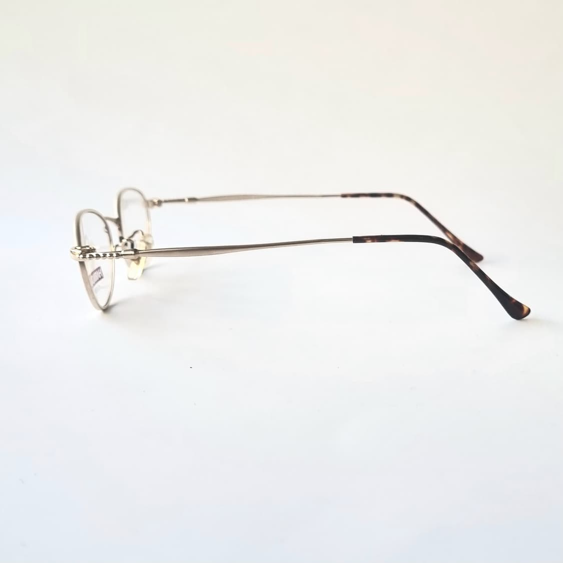 데드스탁  빈티지 오벌 티타늄 안경테 상품이미지6