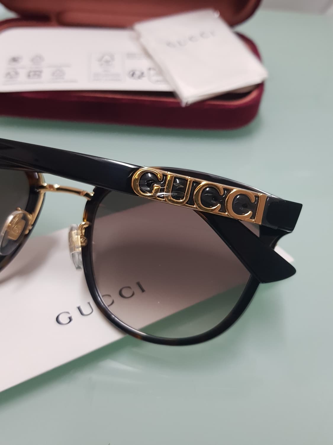 새상품)GUCCl 금장빅로고 브라운선글라스 상품이미지1