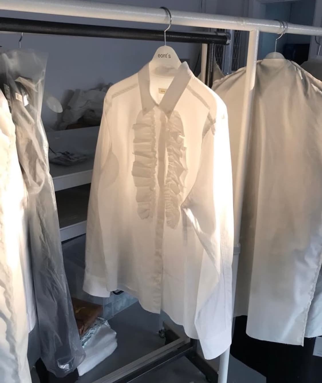 에옹쓰 러플 셔츠 상품이미지1