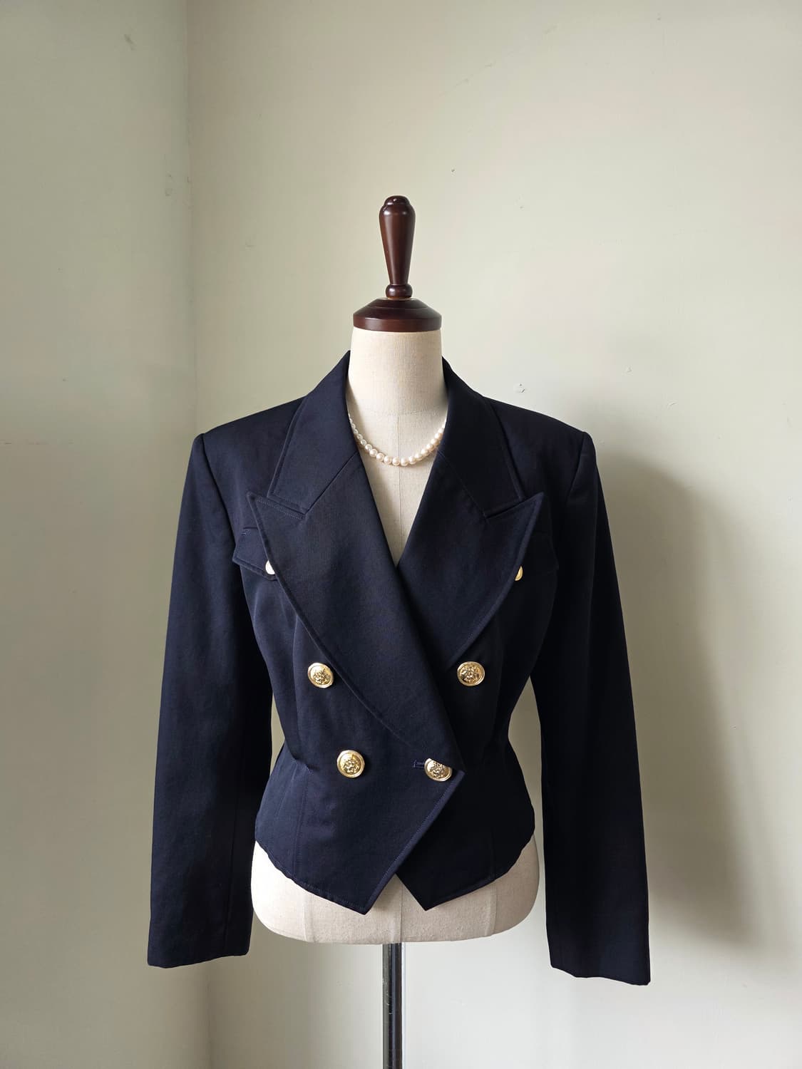 네이비 테일러드 카라 금장 더블 자켓 상품이미지1