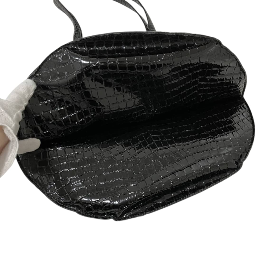 준야와타나베 크로크형압 가죽 라운드 토트백 상품이미지3