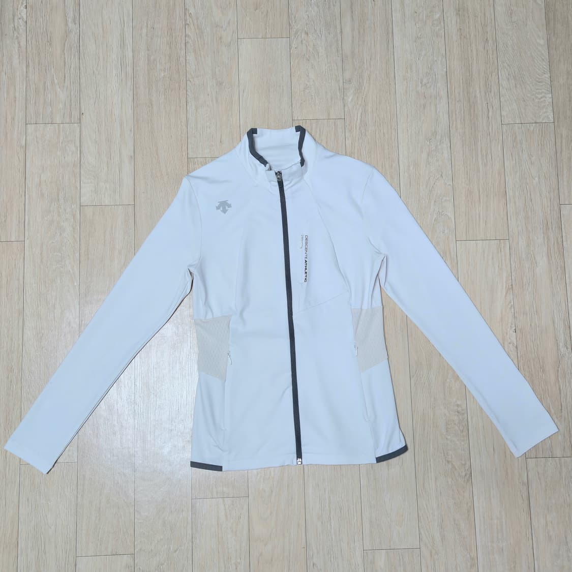 90) 데상트 아이보리 베이지 기능성 집업 자켓 져지 상품이미지3