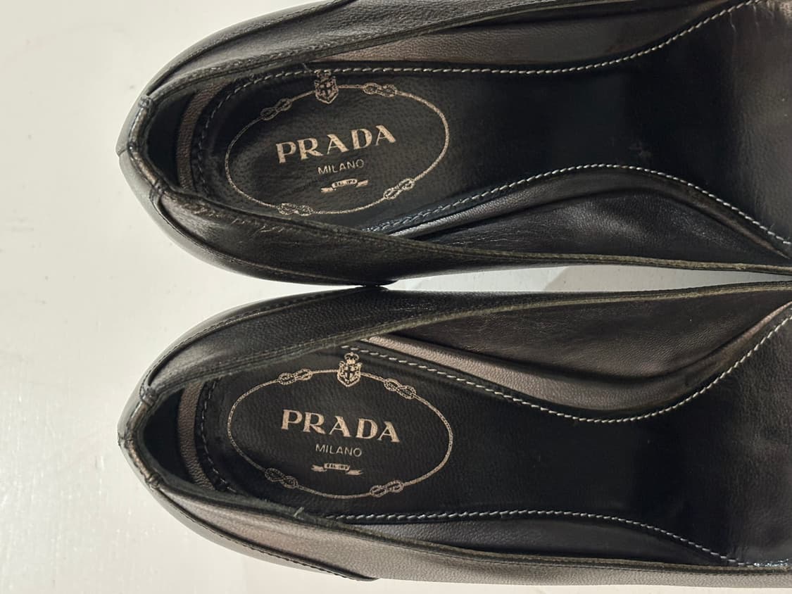 Metallic Buckle Pumps (37½) • PRADA 상품이미지3