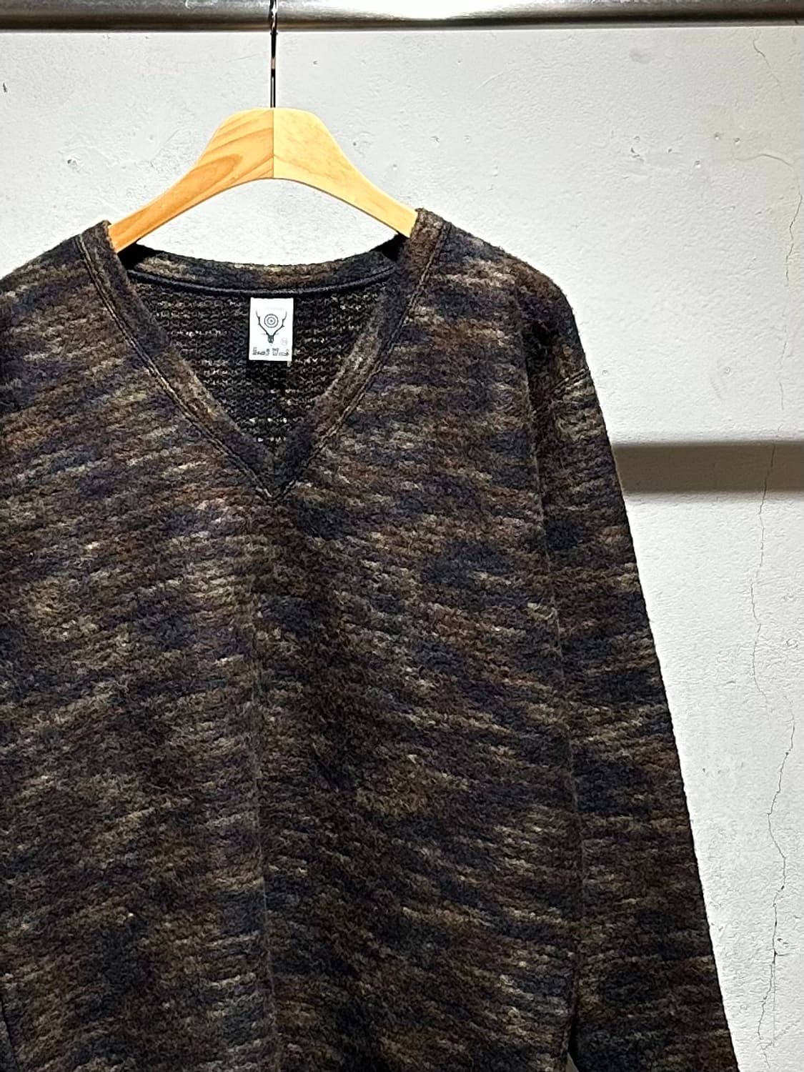 South2 West8 Side Slit V Neck Knit 상품이미지6