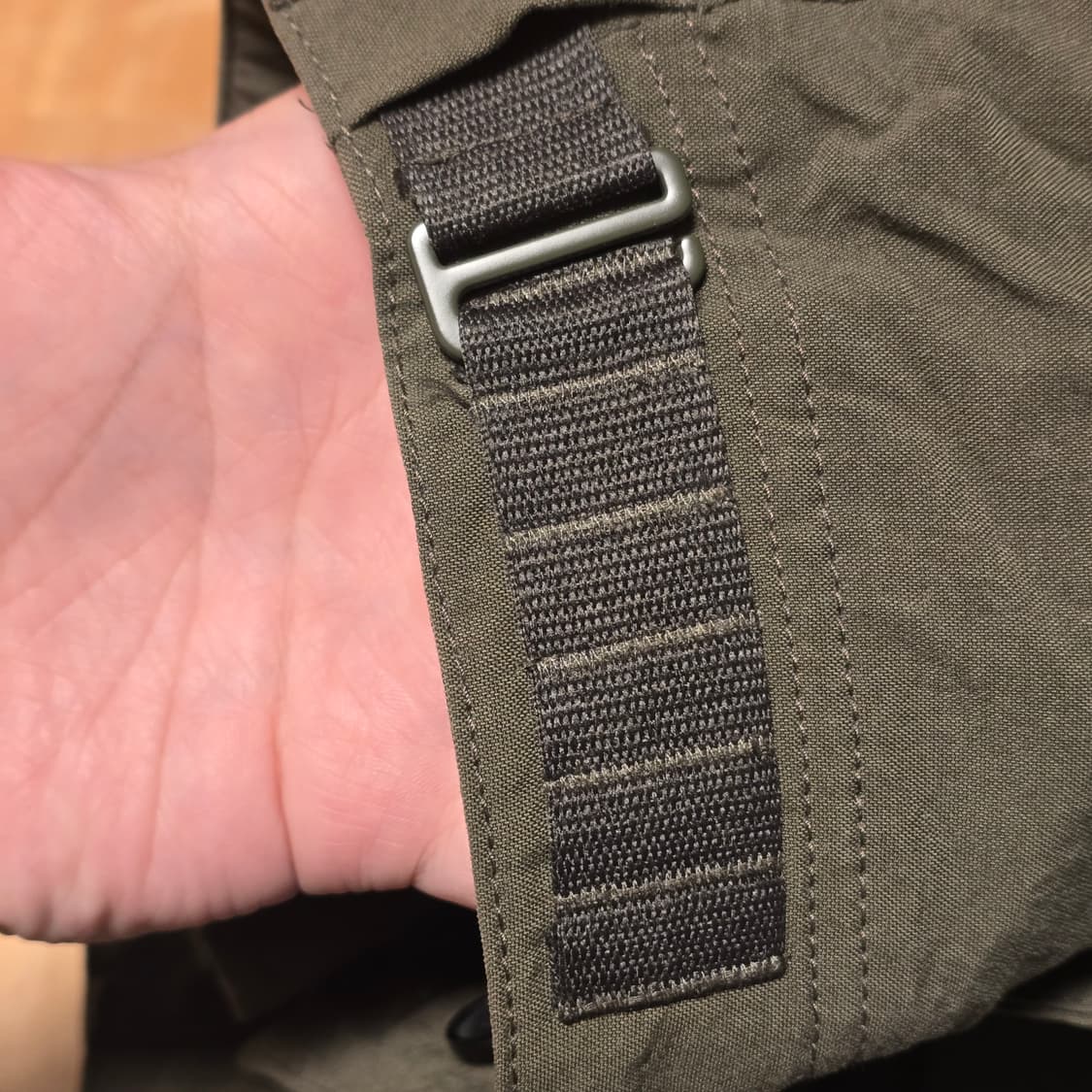 [48] 준지 24ss 나일론 디테처블 카고팬츠 카키 상품이미지4