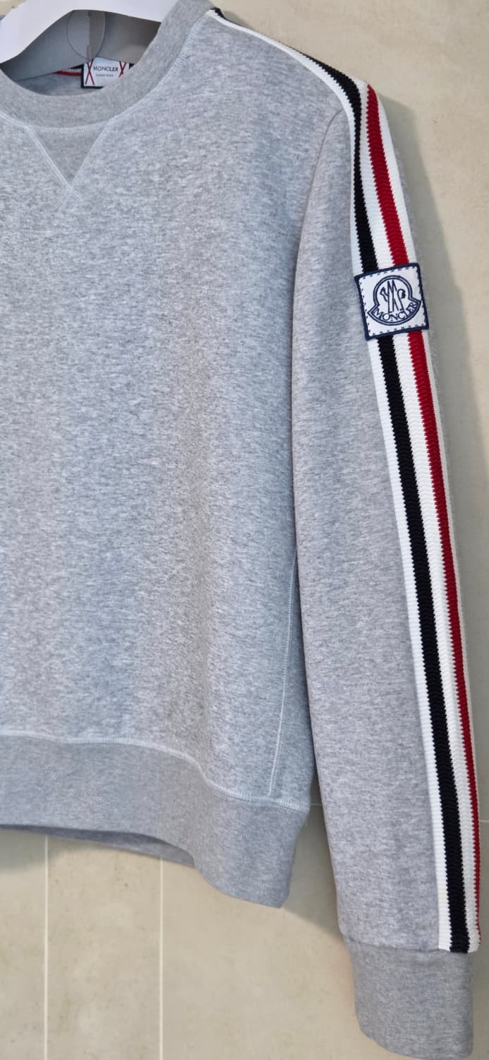 몽클레어 감마블루 스웻 S
드라이완료 택포 상품이미지3