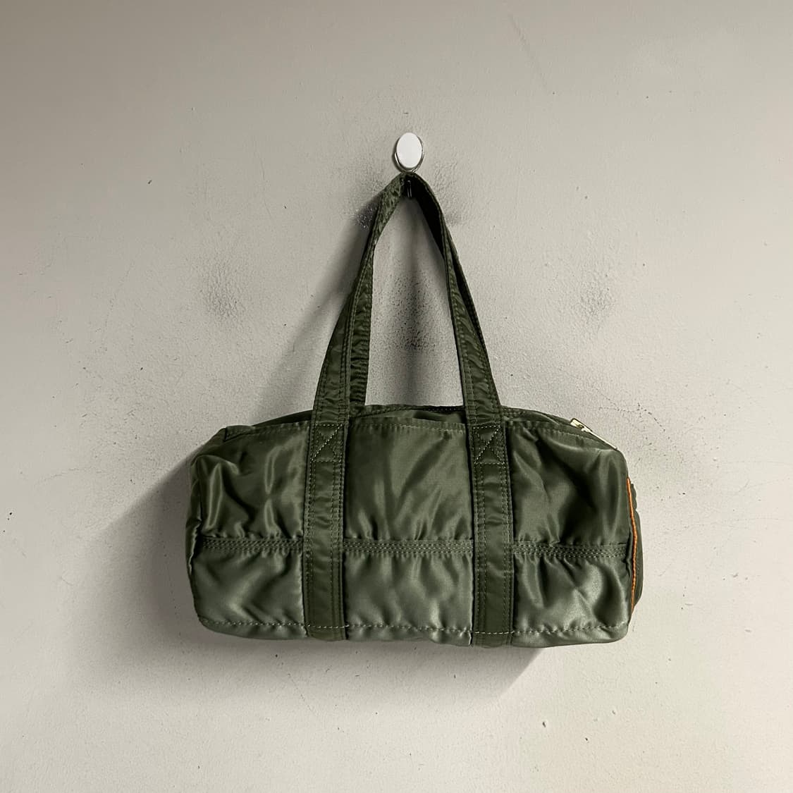 PORTER glossy cylinder mini bag khaki 상품이미지4